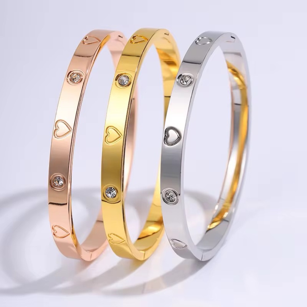Elegant 18K Gold Plated Stainless Steel Hinged Bracelet